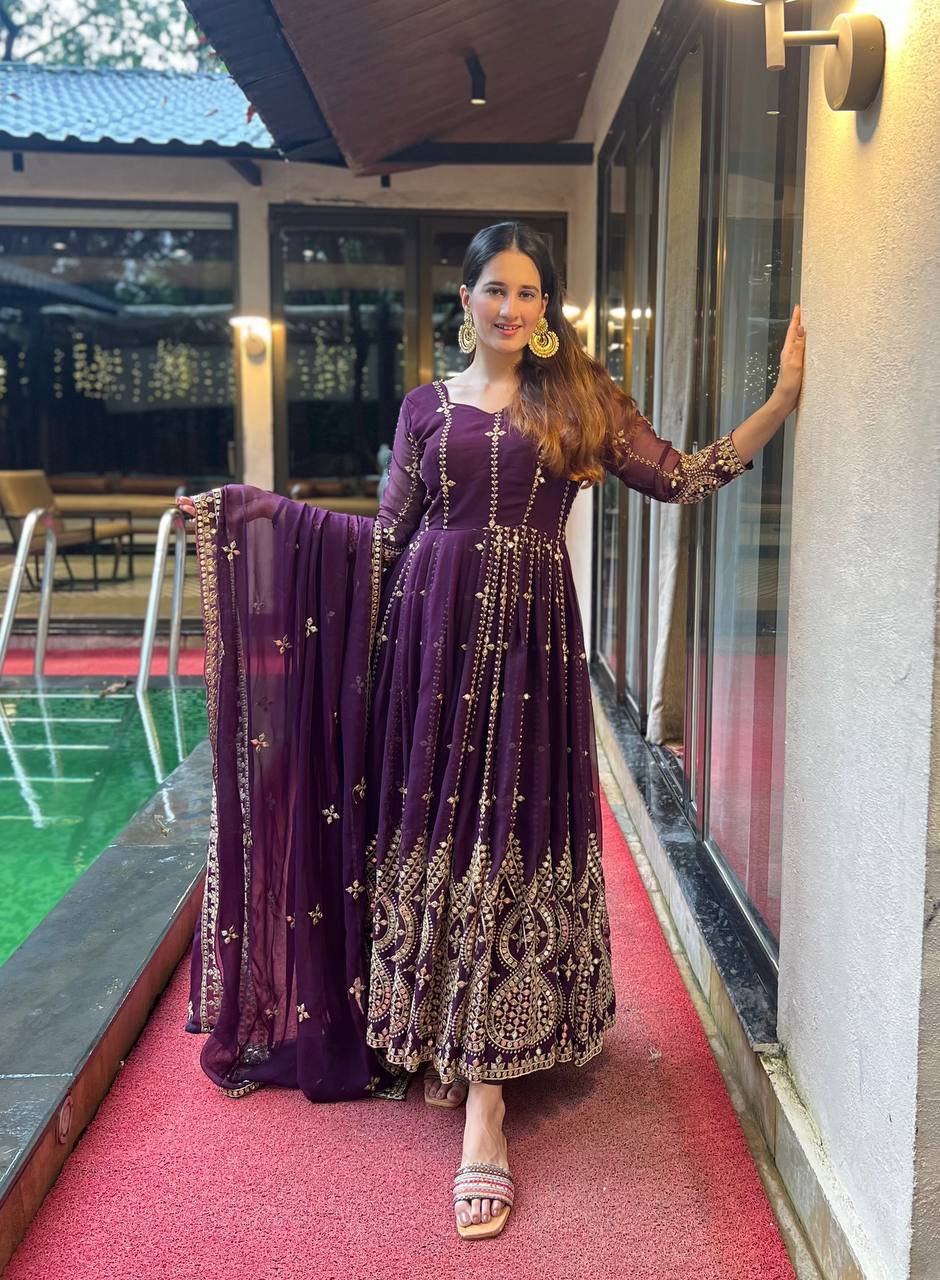 New Designer Anarkali Suit In New Fancy Style