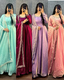 EXCLUSIVE GOWN MASTER SERIES