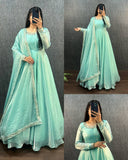 EXCLUSIVE GOWN MASTER SERIES