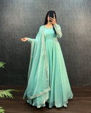 EXCLUSIVE GOWN MASTER SERIES
