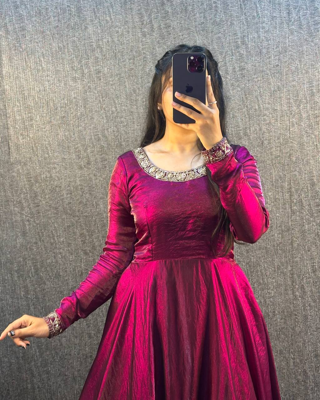 EXCLUSIVE GOWN MASTER SERIES