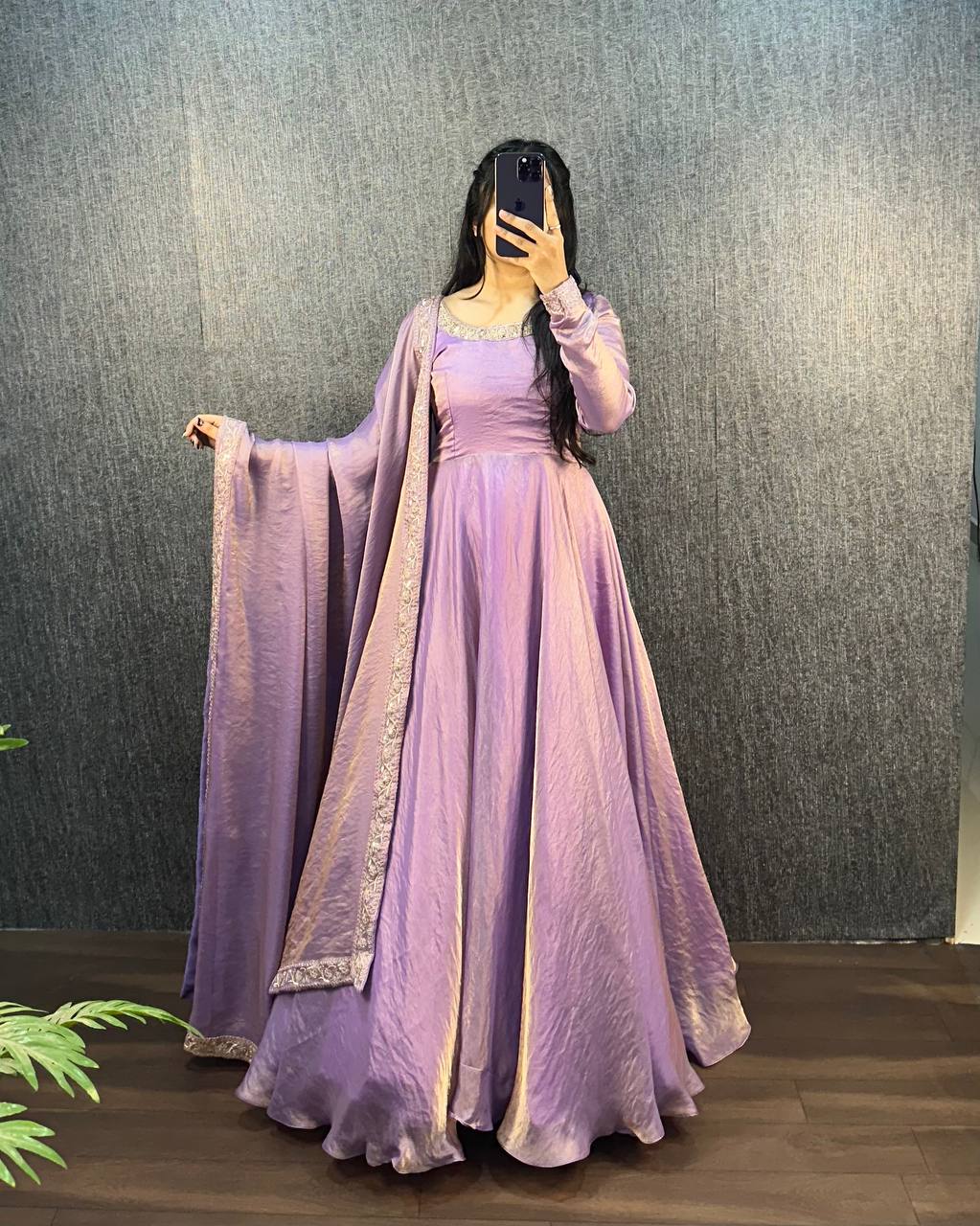 EXCLUSIVE GOWN MASTER SERIES